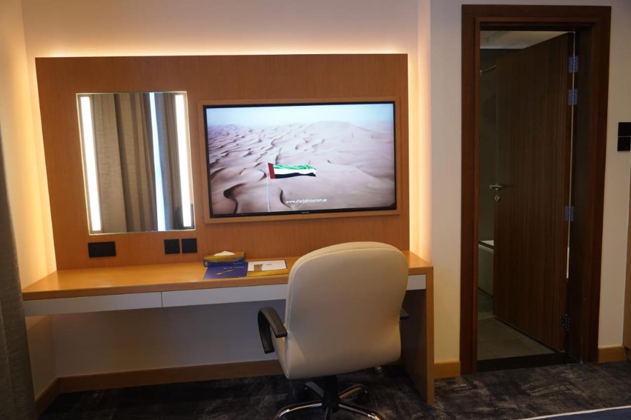 Al Hayat Hotel シャルジャ エクステリア 写真